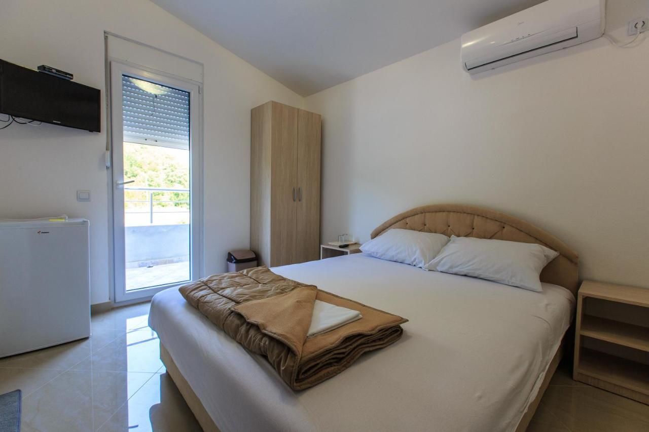 Гостевой дом Guesthouse Gulić Сутоморе-14